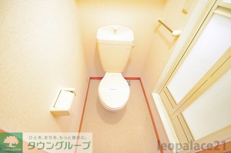 トイレ　同タイプ代表写真となり設備仕様は一部異なる場合があります。