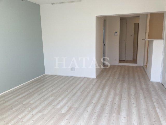 居室・リビング　同物件別部屋です。