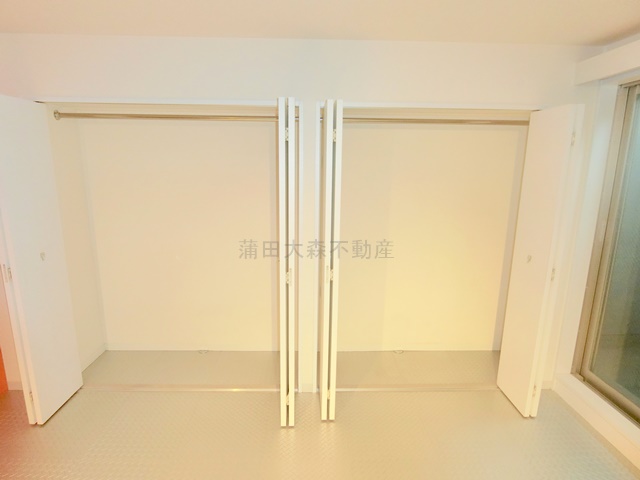 収納　洋室6.8帖　収納　クローゼット