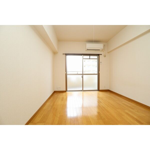 居室・リビング　※このお写真は同物件の別のお部屋のお写真です。現状優先