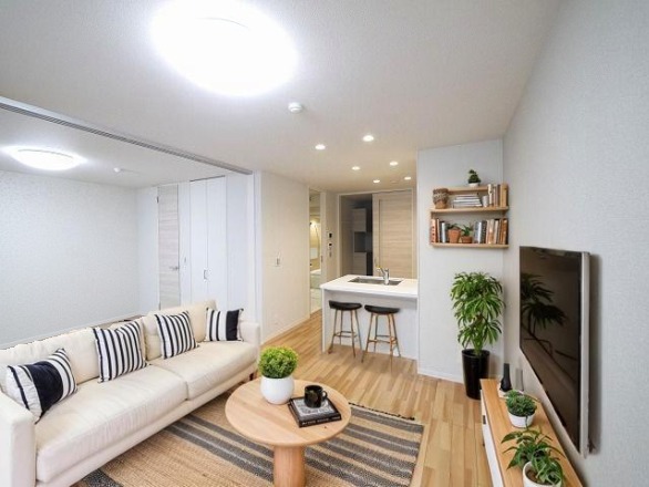 居室・リビング　CGで家具等を配置したもので家具等は含まれません