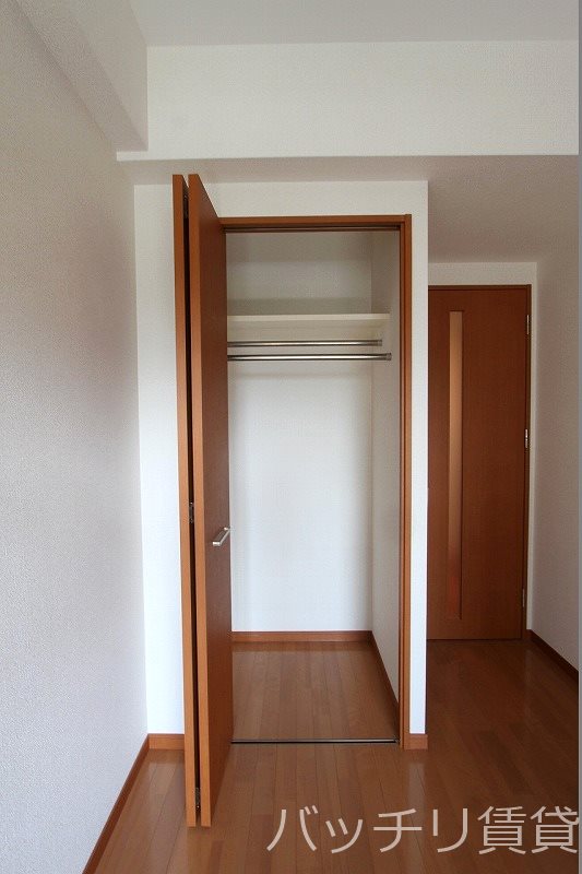 収納　画像は別号室タイプの為、現状を優先致します。