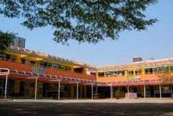 幼稚園・保育園　浦和めぐみ幼稚園（幼稚園・保育園）まで330m