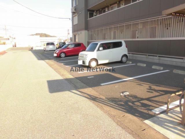 駐車場　駐車場
