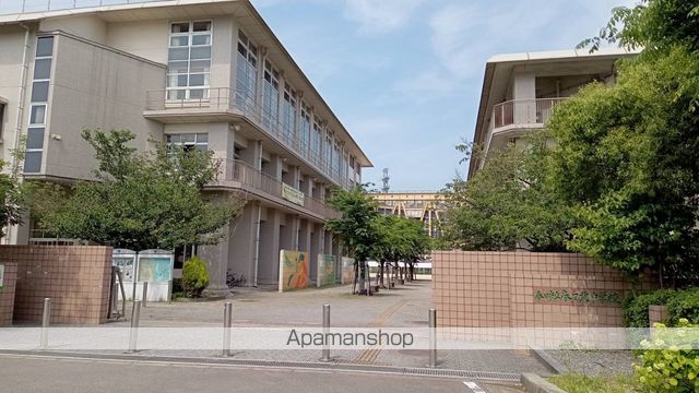 中学校　春日市立中学校春日北中学校（中学校）まで356m