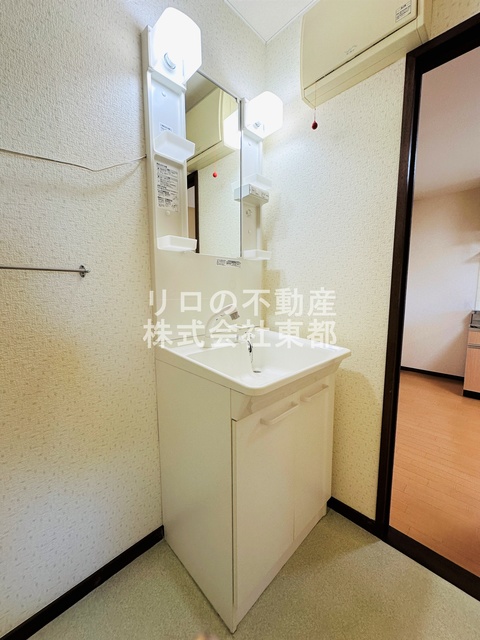 洗面設備　独立洗面台なら落ち着いて身支度ができます☆