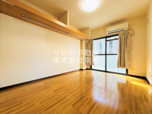 その他部屋・スペース　窓から暖かな日差しが入ります♪