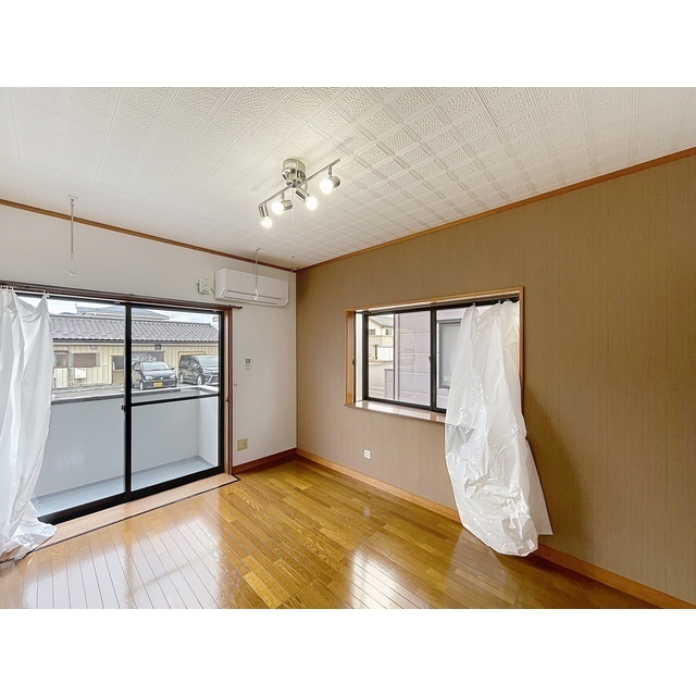 居室・リビング　※全て別部屋の写真になります。