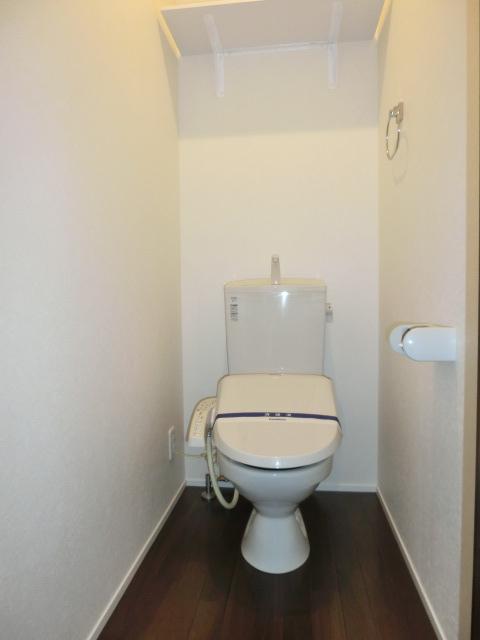 トイレ　清潔感のあるトイレです