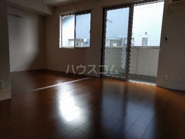 マノワール十六田の居間写真