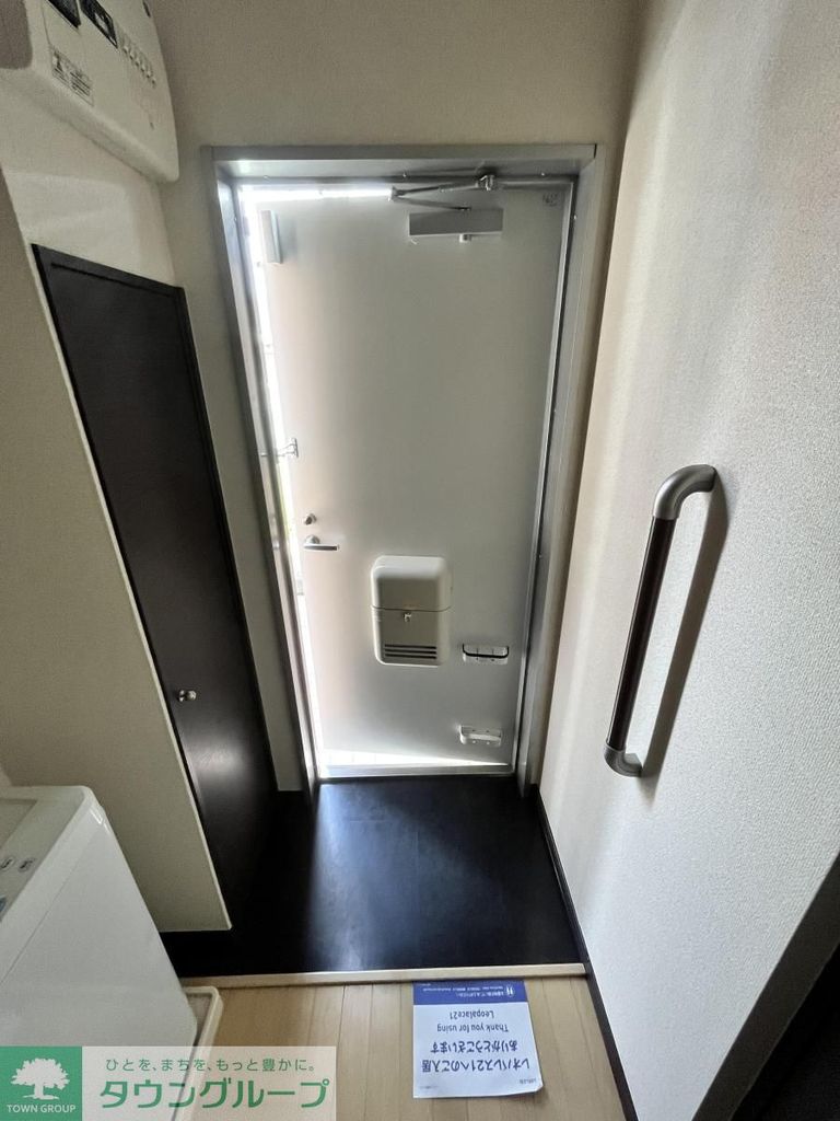 玄関　バルコニー