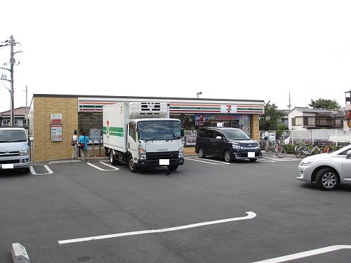 コンビニ　セブンイレブン 練馬春日町4丁目店（コンビニ）まで493m