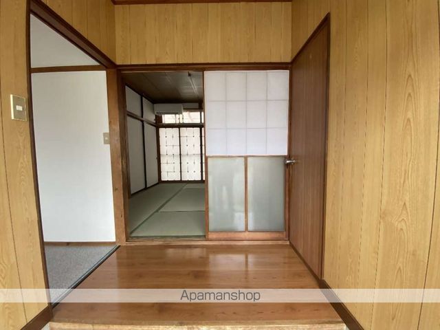 ＪＲ常磐線 植田駅 バス乗車時間：14分 最寄りバス停で下車 徒歩7分 1階建 築42年の玄関写真