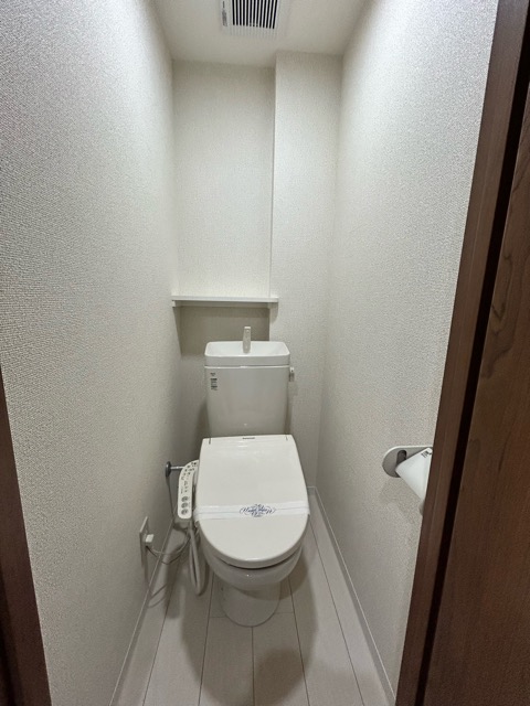 ＪＲ中央線 吉祥寺駅 徒歩8分 3階建 築34年のトイレ写真