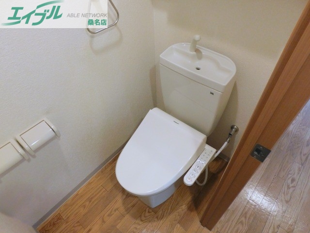 トイレ　反転タイプ写真