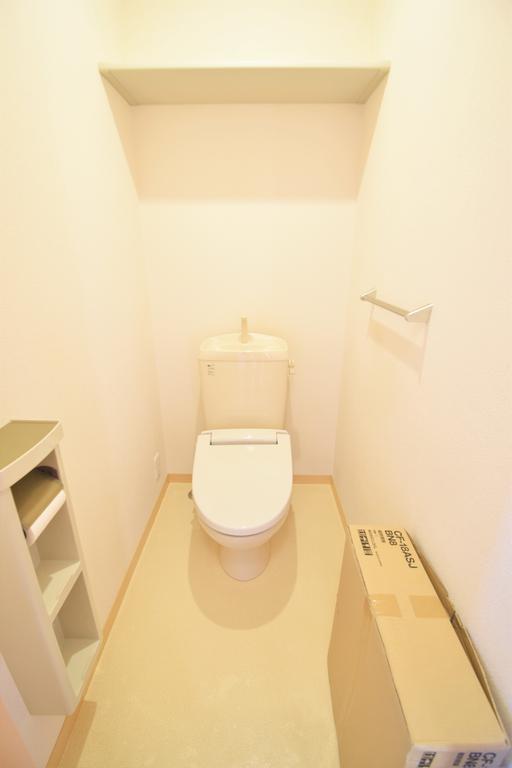 ＪＲ山陽本線 阿品駅 徒歩6分 2階建 築22年のトイレ写真