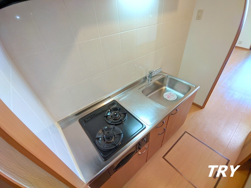 キッチン　自炊される方には特にお勧めの2口ガスコンロ付システムキッチン