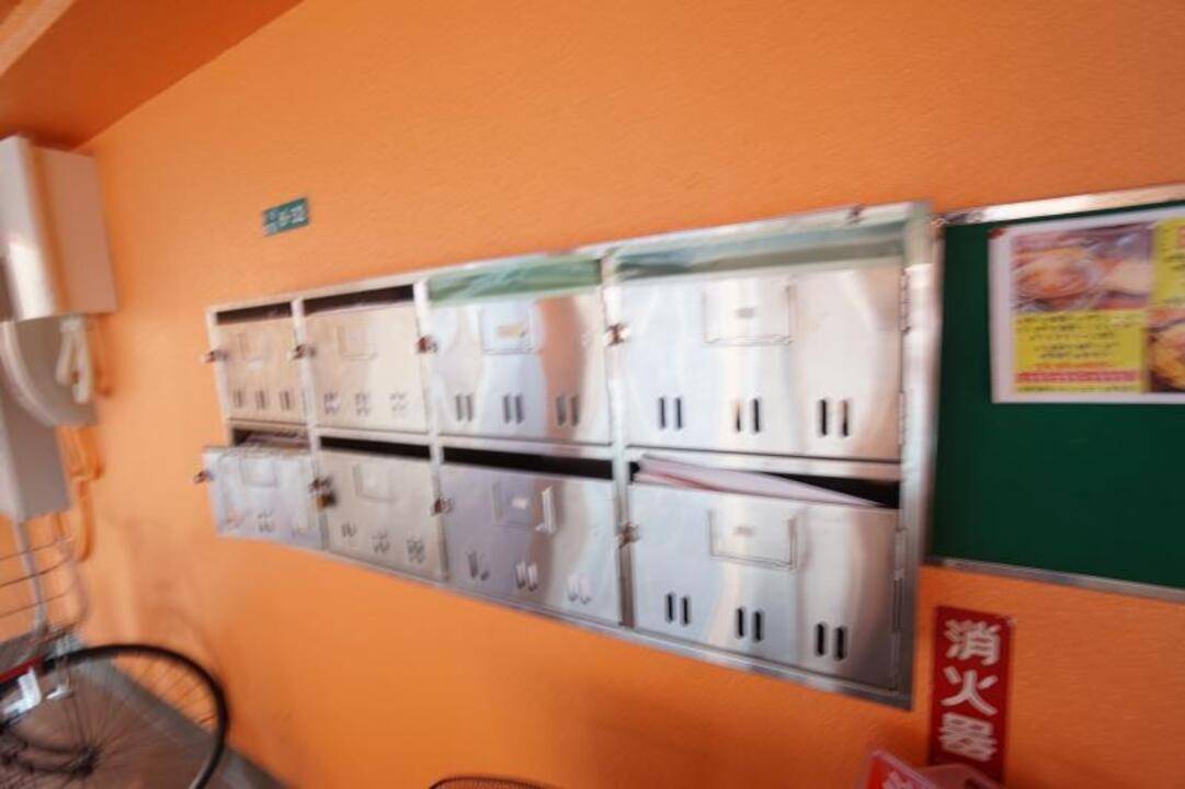 エントランス　メールBOX