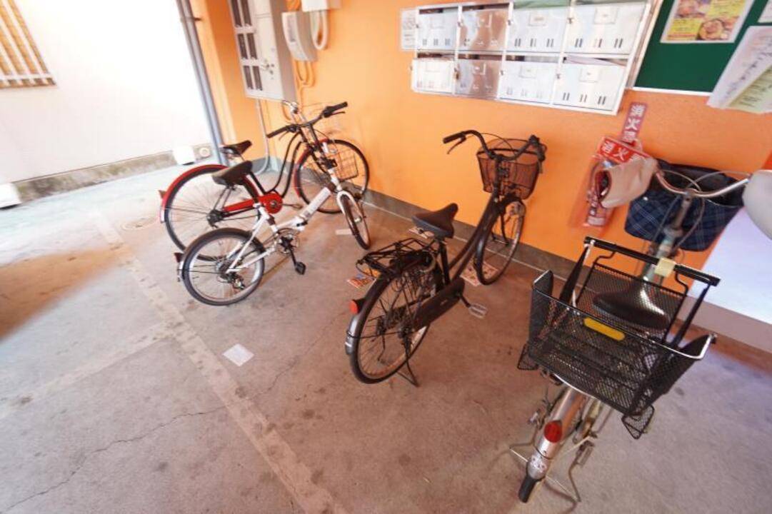 駐車場　駐輪場