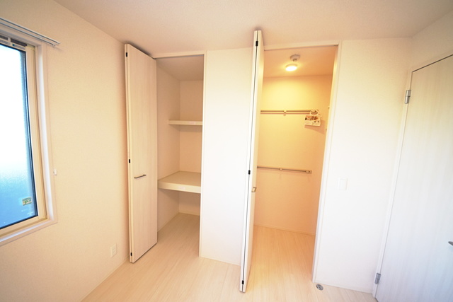 収納　別部屋参照