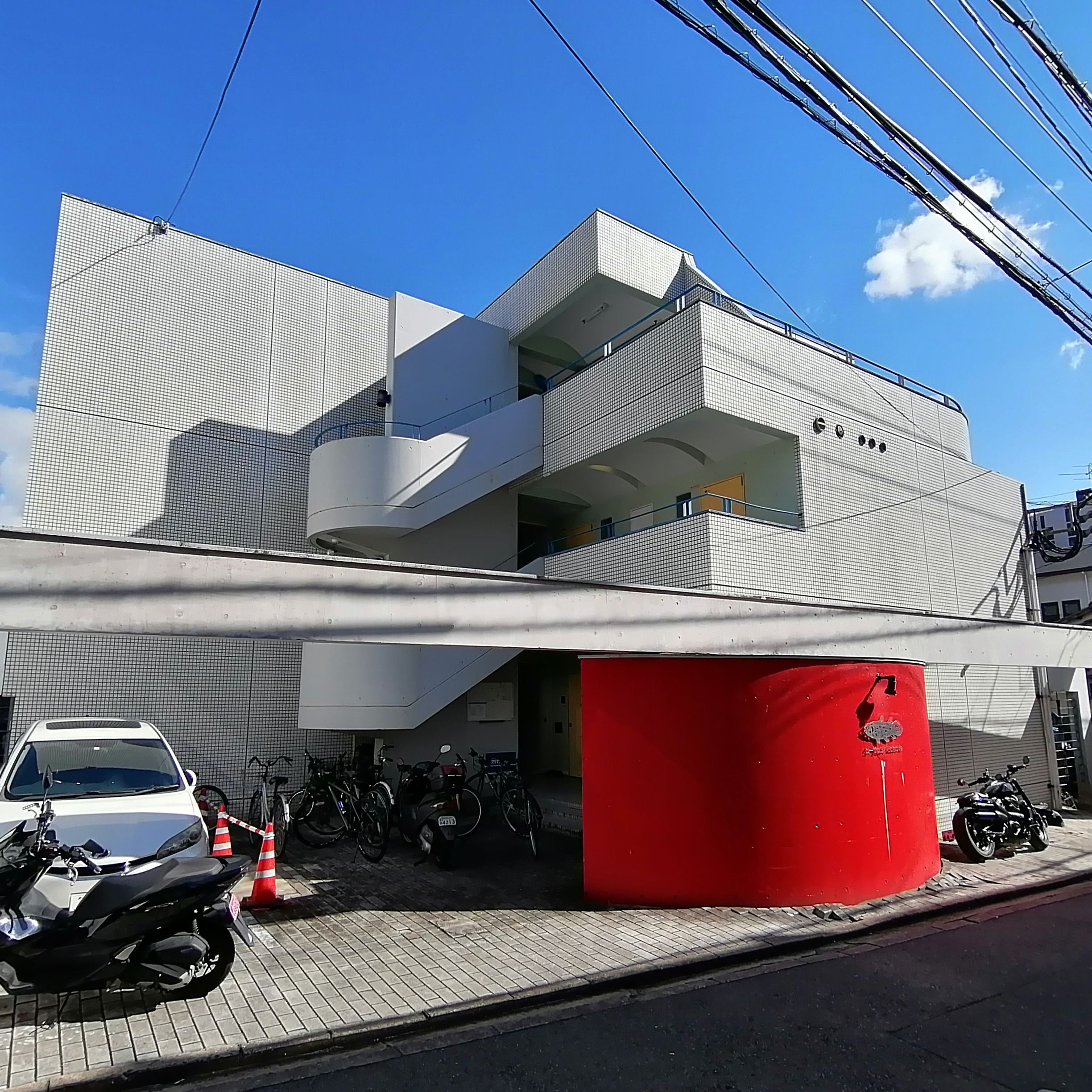 福岡市中央区地行のマンションの建物外観