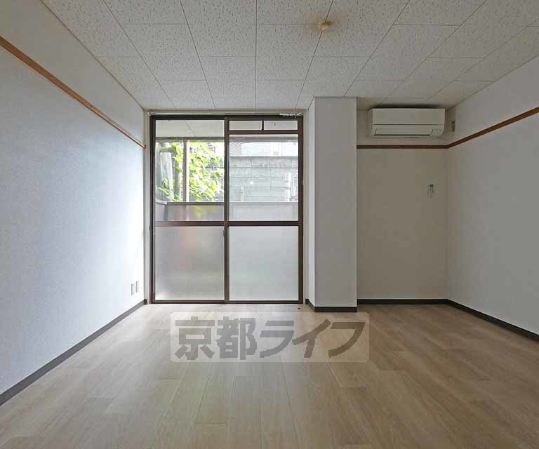 居室・リビング　居室です