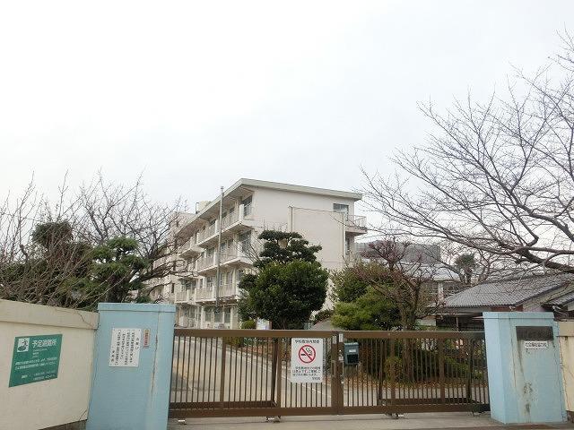 【北九州市八幡西区大平のアパートの小学校】