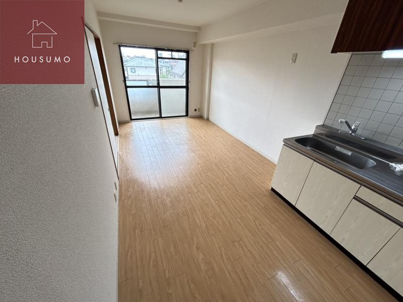 居室・リビング　ゆったり過ごせる居間です