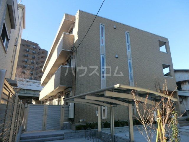 江戸川区松本のアパートの建物外観