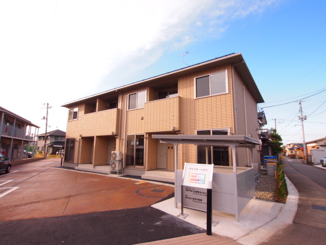 新発田市本町のアパートの建物外観