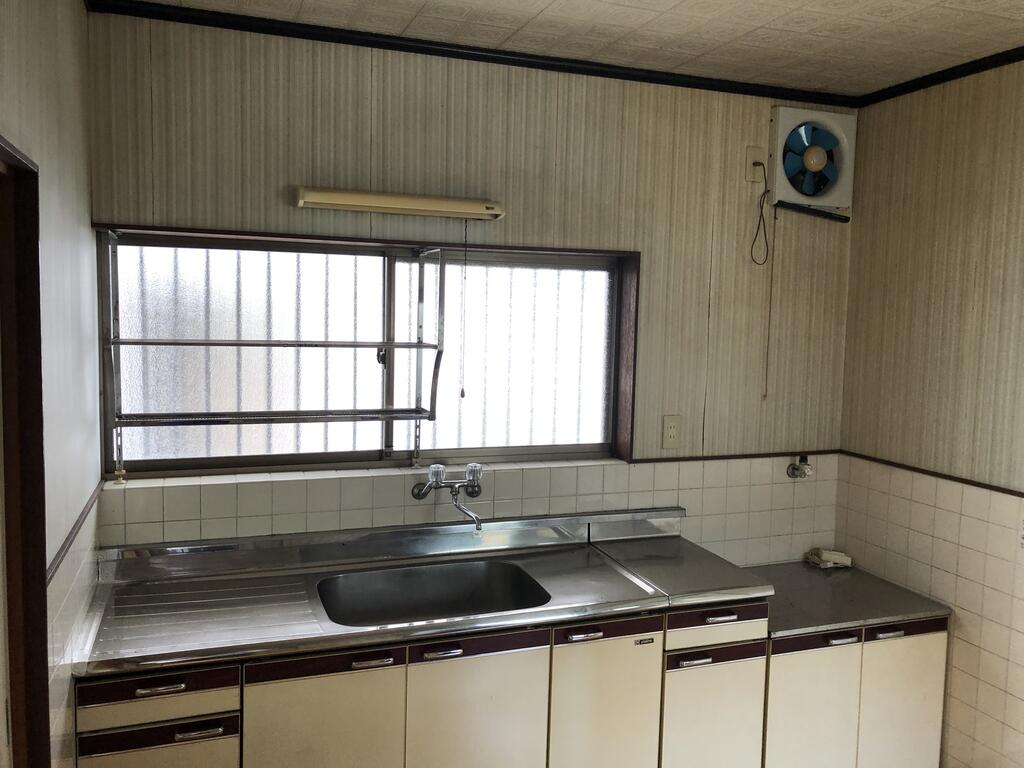 湖南市中央4丁目 中古戸建のキッチン写真