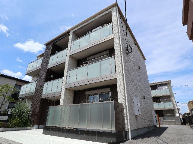 奈良市青野町のマンションの建物外観