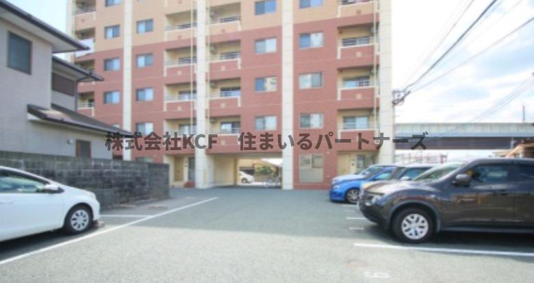 駐車場　車をお持ちの方に嬉しい駐車場付きの物件です