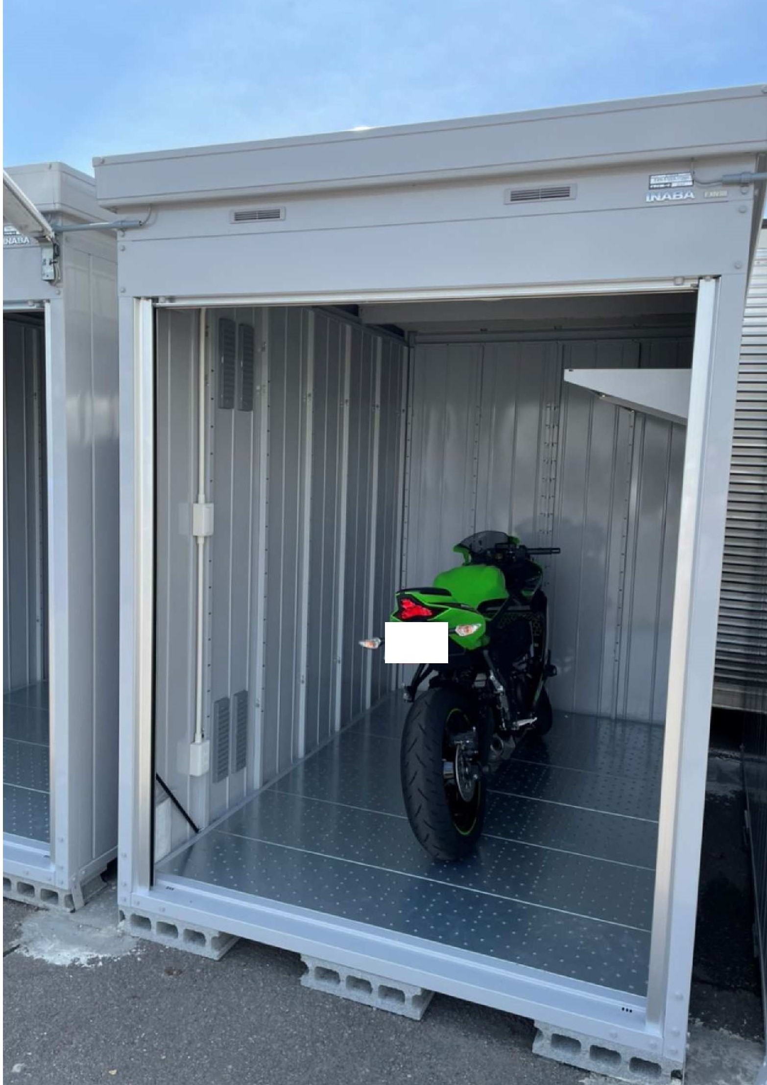 KTM山形 バイクガレージの外観写真