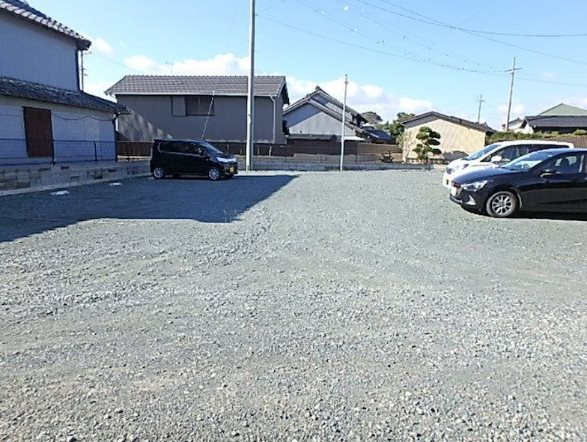 駐車場　現況優先