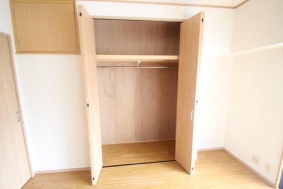 収納　※別の部屋の写真です。