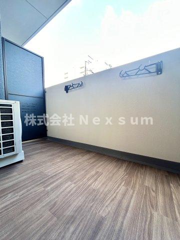 バルコニー　暖かな日差しのふりそそぐバルコニー！