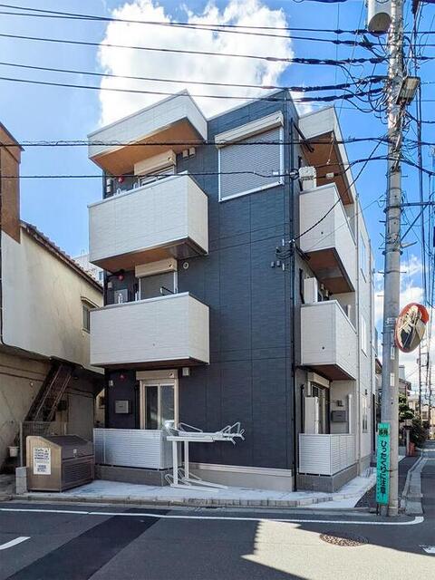 【グラナーデ関原の建物外観】