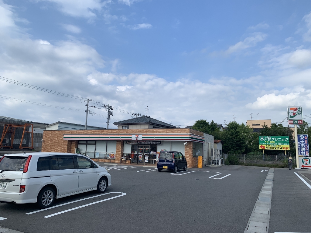 コンビニ　セブンイレブン　新潟山木戸7丁目店（コンビニ）まで1997m
