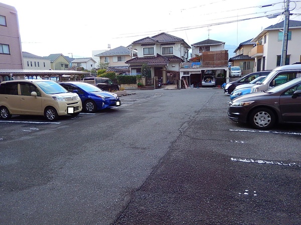 【藤和廿日市住吉ハイタウンの駐車場】