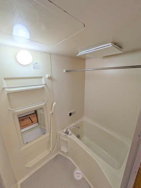 バス・シャワールーム　☆浴室乾燥機付き☆