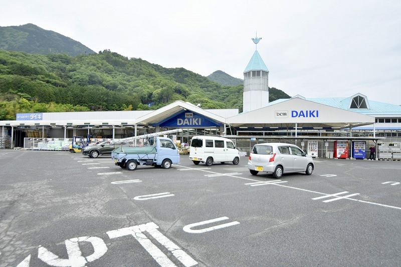 【広島市安芸区中野のアパートのホームセンター】