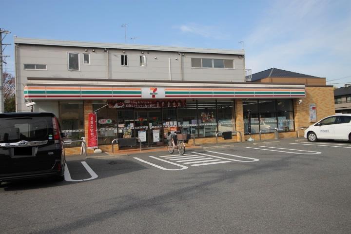 コンビニ　セブン－イレブン名古屋露橋１丁目店（コンビニ）まで1007m