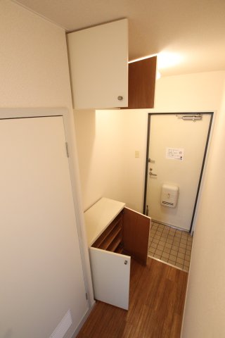 収納　シューズボックス