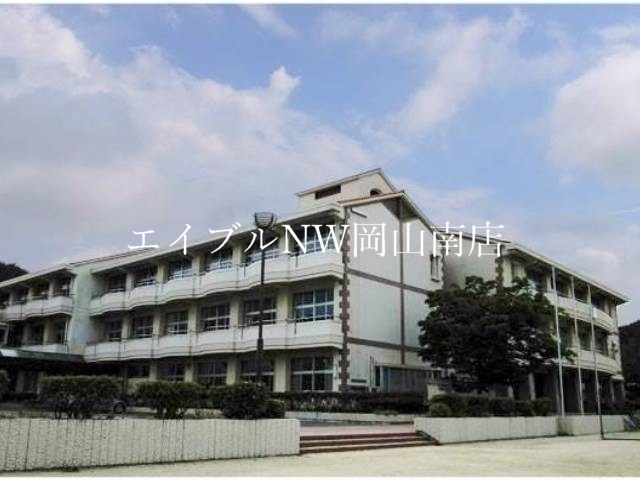 中学校　玉野市立宇野中学校（中学校）まで2481m