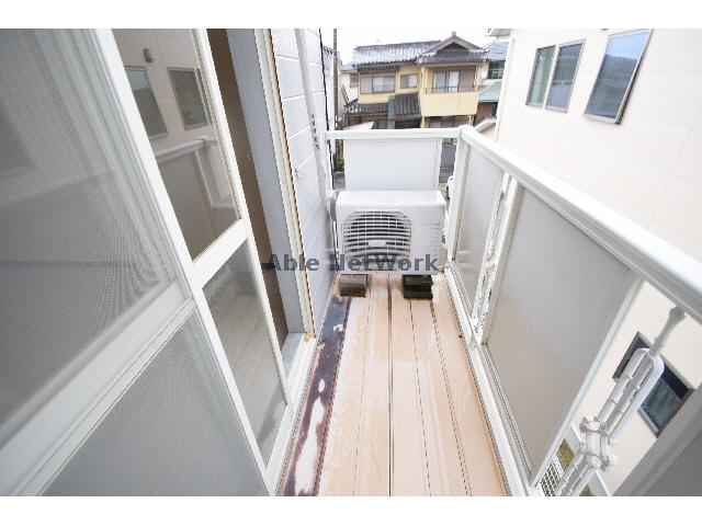 バルコニー　ベランダ