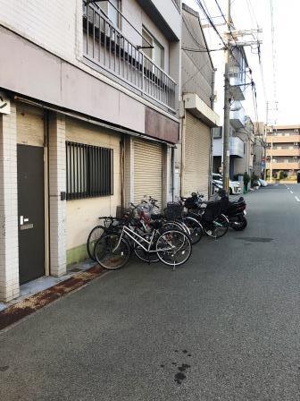 【坂田マンションの駐車場】