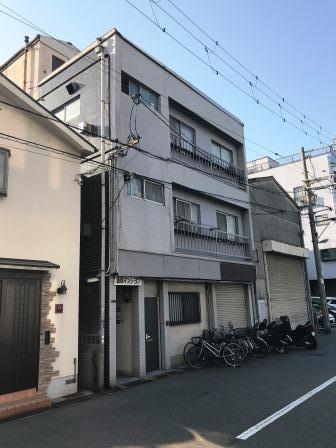 坂田マンションの建物外観