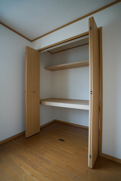 収納　同じ建物の別のお部屋