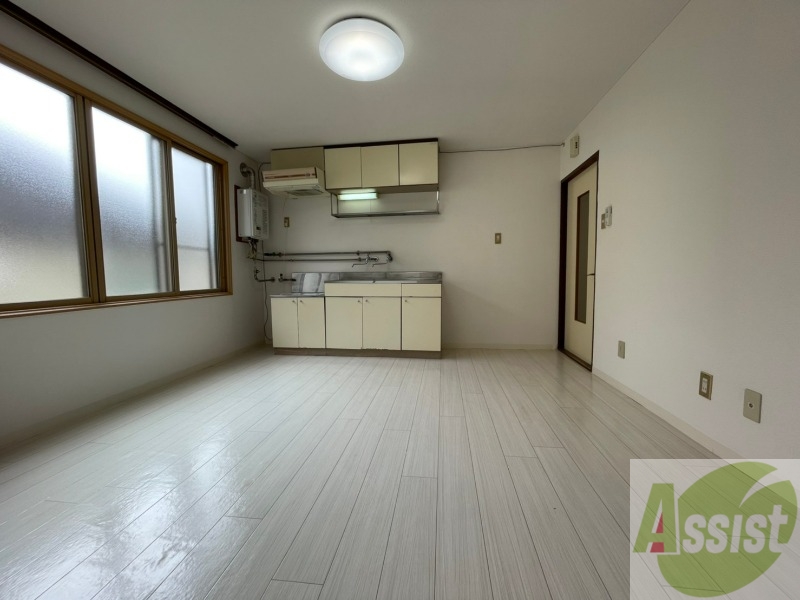 居室・リビング　広くてキレイなお部屋が広がっていて、充実した生活が送れそう。